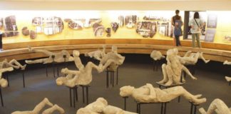 Galeria zdjęć skamieniałych ciał z Pompejów które… (GALERIA)