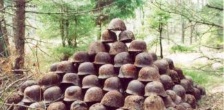 Stare trafienie ponad 200-stu hełmów (głównie niemieckie) na Helu