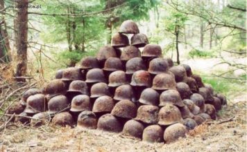 Stare trafienie ponad 200-stu hełmów (głównie niemieckie) na Helu