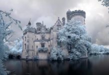 Internauci zrzucili się na zamek we Francji