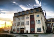 Zakład produkcyjny 'Unitra-Eltra’ – czyli historyczne miejsce które popada w ruinę (Galeria)