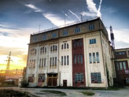 Zakład produkcyjny 'Unitra-Eltra’ – czyli historyczne miejsce które popada w ruinę (Galeria)
