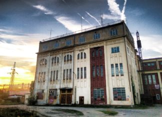 Zakład produkcyjny 'Unitra-Eltra’ – czyli historyczne miejsce które popada w ruinę (Galeria)