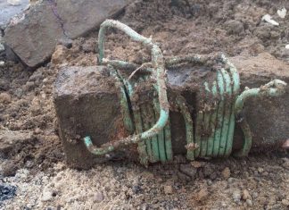 Znaleźli most zaminowany TNT! – ewakuowali 200 mieszkańców mazurskiej wsi