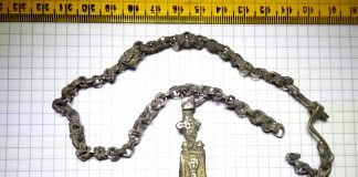 Policjanci z Mokotowa zatrzymali największych handlarzy zabytków w kraju wraz z towarem