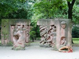 Protest kobiet w Rosenstrasse – mało znana historia sprzed 77 lat