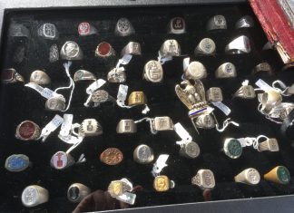 Zabytki i antyki – jak bezpiecznie kupować na allegro i giełdach!