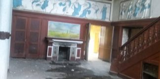 Piękny zespół pałacowy we wsi Nacław skazany na zagładę przez zachłanność…