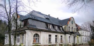 Zespół pałacowy we wsi Nacław, rodu von Sedenów – doprowadzony na skraj ruiny… (GALERIA)
