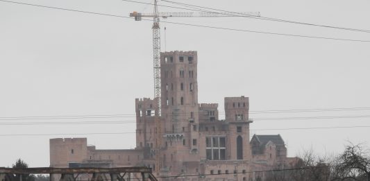 Zamek w Stobnicy ma się dobrze! Jest już prawie na ukończeniu…