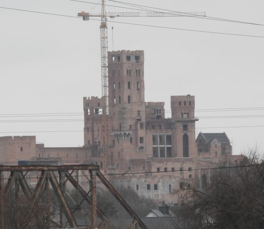 Zamek w Stobnicy ma się dobrze! Jest już prawie na ukończeniu…