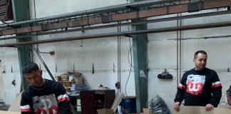 Symbol „Polski Walczącej” na odzieży roboczej pracowników na Słowacji!