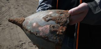 Sensacyjne odkrycie nad brzegiem Berezyny na Białorusi – unikalny hełm z X wieku!