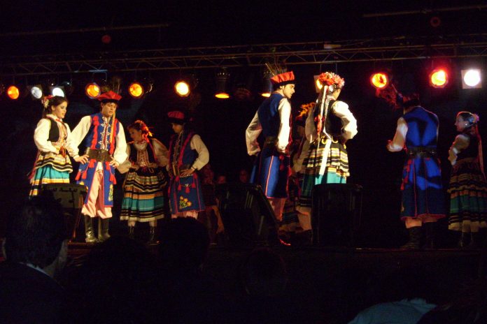 Baile_polaco_en_Argentina_01