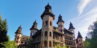 Ogromny zamek w Łapalicach w samym sercu Kaszub (GALERIA 43 ZDJĘĆ)