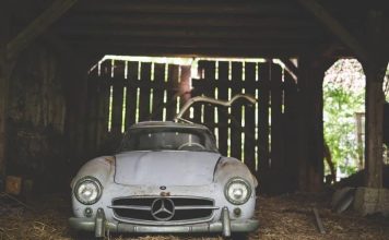 Niezwykły 'barn find’ – legendarny Mercedes 300 SL Gullwing (GALERIA)