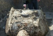 Wysadzony czołg Т34-76 znaleziony przypadkiem przy oczyszczaniu terenu (GALERIA)