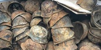 Ogromny depozyt niemieckich hełmów z okresu II WŚ odkryty w Kurlandii + BONUS