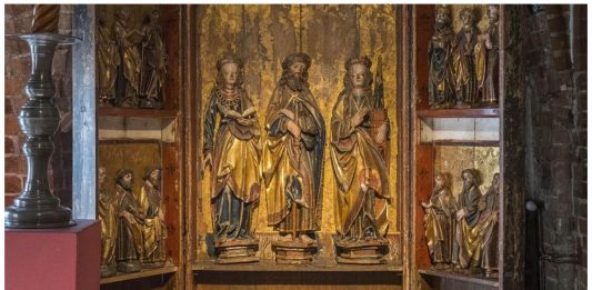 Tryptyk i rzeźby z XVI wieku – zaginęły w trakcie wojny, okazało się że były w muzeum…