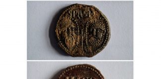 Niezwykłe odkrycie! Znalazł w ogródku bulle papieża Mikołaja III z XIII wieku