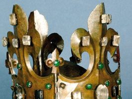 Niezwykły zabytek odkryty przypadkiem – korona hełmowa Kazimierza Wielkiego