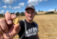 Trzy złote znaleziska, trafione przez naszego rodaka wykrywaczem metalu