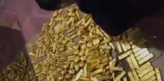 Chiny. 13 ton złota znaleziono w piwnicy byłego urzędnika! (FILM)