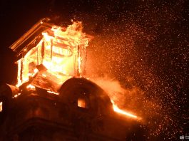 Płonie wieża kompleksu pałacowo-zamkowego w Żarach. To prawdopodobnie podpalenie!