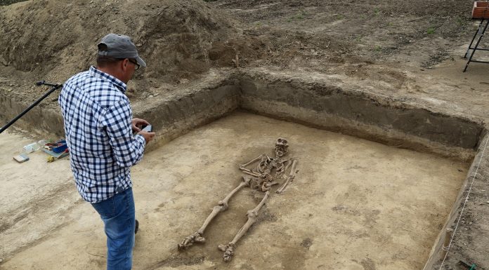 Wielokulturowe stanowisko i poszukiwacze 'w służbie historii’- czyli badania pod Hrubieszowem