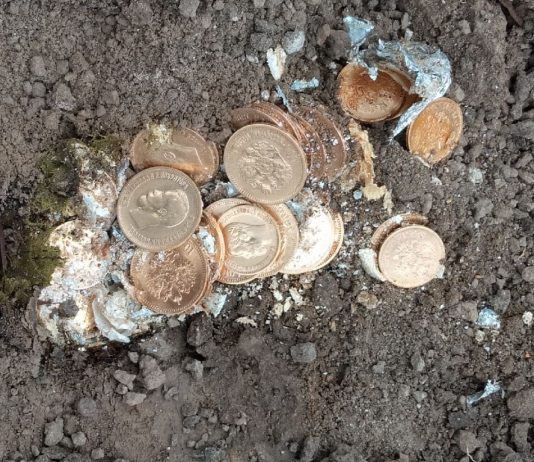 Archeolodzy znaleźli w centrum Kurska 119 złotych monet