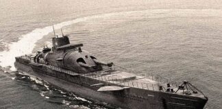 Niezwykły okręt i jego historia. Podwodny krążownik „Surcouf” Podwodny francuski krążownik "Surcouf"