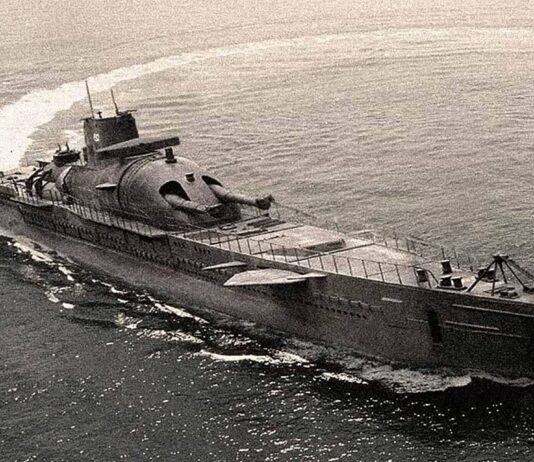 Niezwykły okręt i jego historia. Podwodny krążownik „Surcouf” Podwodny francuski krążownik "Surcouf"