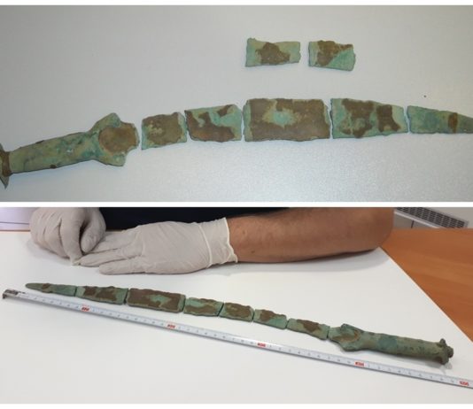 Miecz z epoki brązu przechwycili celnicy z Podkarpacia (GALERIA + FILM)