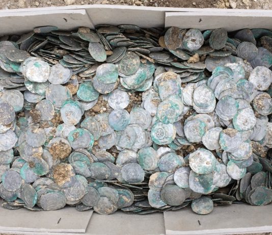 Około 5000 średniowiecznych srebrnych monet znaleziono na cmentarzu w Austrii