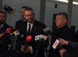 W sejmie powstał dziś zespół parlamentarny do spraw własności i detektorystów (FILM)