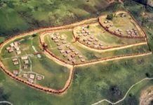 Karpacka Troja przeżywa prawdziwy „najazd turystów” – osada popularna jak nigdy dotąd! Makieta z rekonstrukcją osady w Trzcinicy