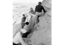 Grupa turystów z Danii wniosła kiedyś na szczyt piramidy Cheopsa lodówkę