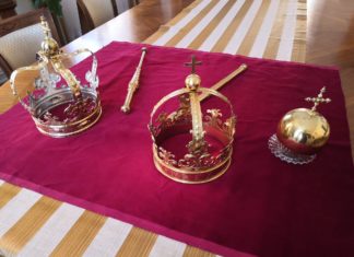 Na Wawel powróciły z konserwacji korony i berła grobowe Polskich królów!