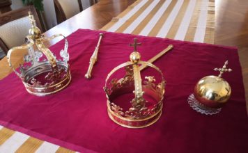 Na Wawel powróciły z konserwacji korony i berła grobowe Polskich królów!