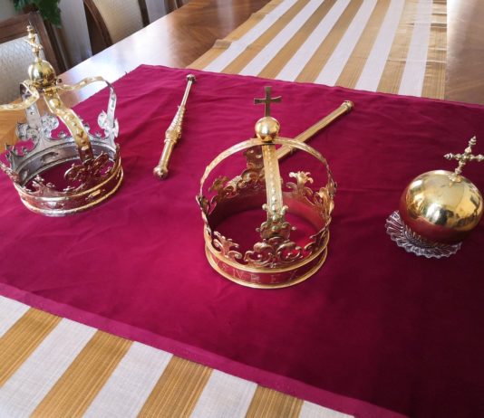 Na Wawel powróciły z konserwacji korony i berła grobowe Polskich królów!