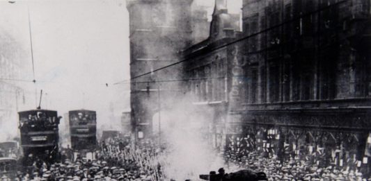 Kiedy i gdzie użyto pierwsze czołgi przeciwko cywilom?