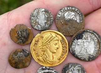 Skarb rzymskich monet i biżuterii odkryty w Anglii