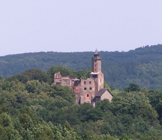 Nieznane fortyfikacje odkryte przy zamku Grodno na Dolnym Śląsku