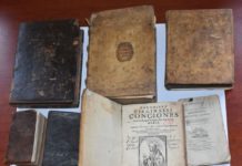 7 skradzionych starodruków w tym z 1609 r. znalazła na aukcji pracownica muzeum