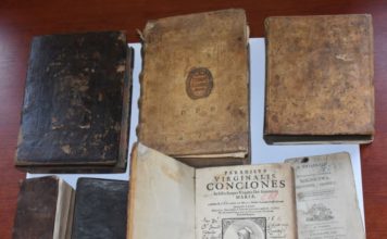 7 skradzionych starodruków w tym z 1609 r. znalazła na aukcji pracownica muzeum