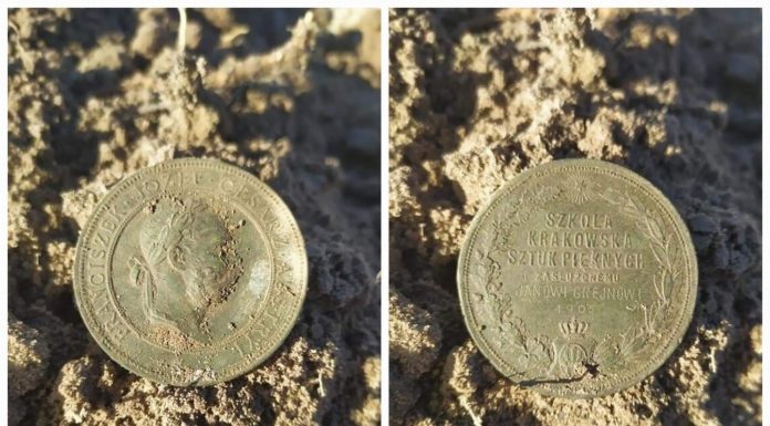 Szkoła Krakowska Sztuk Pięknych – medal z 1905 roku znaleziony na wschodzie