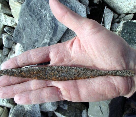 1500-letni grot Wikinga odkryty w topniejącym norweskim lodowcu