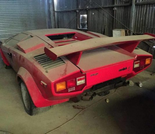 Lamborghini, Porsche, Ferrari. Cudowna stodoła odkryta w USA!