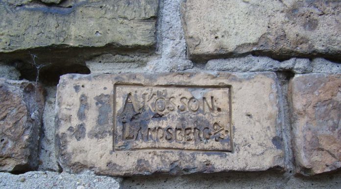 Sygnatury i znaki na cegłach mogą nam bardzo dużo powiedzieć