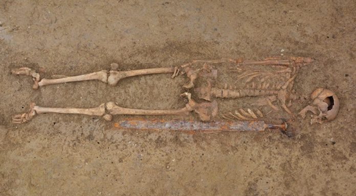 Jak wyglądała ciągłość zaludnienia na terenie Polski w epoce neolitu i brązu?